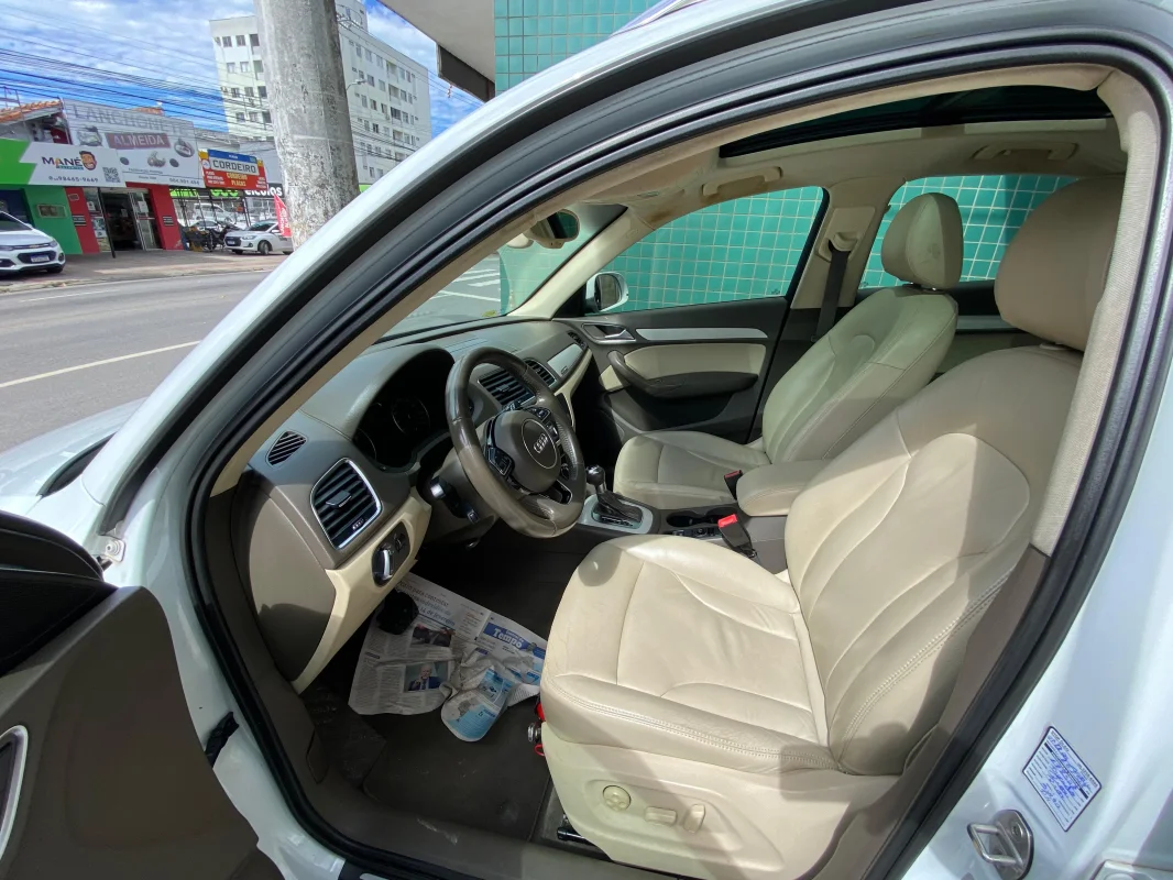 Q3 2.0 TFSI automática INTERNA CARAMELO + TETO SOLAR 2014 - Imagem 9