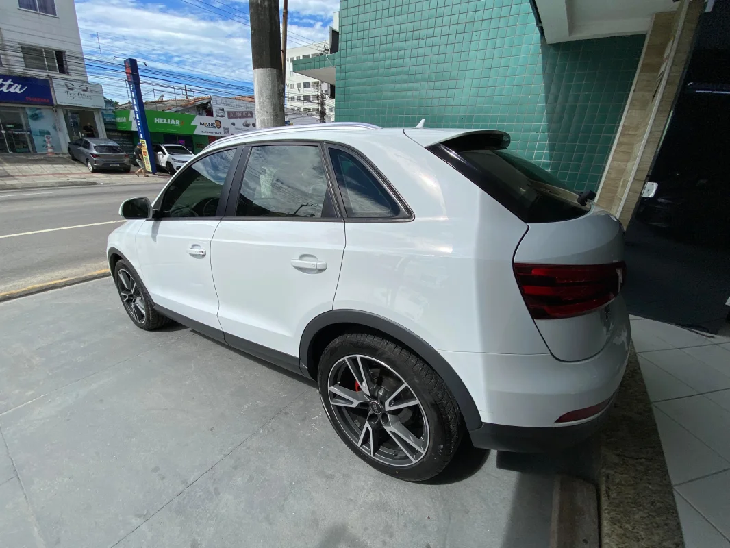 Q3 2.0 TFSI automática INTERNA CARAMELO + TETO SOLAR 2014 - Imagem 5