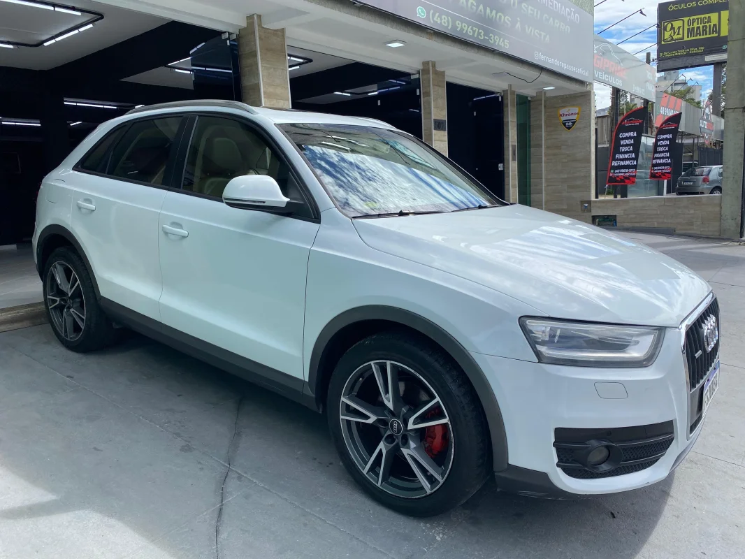 Q3 2.0 TFSI automática INTERNA CARAMELO + TETO SOLAR 2014