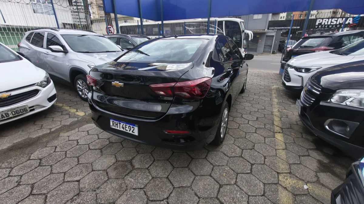 ONIX SEDAN PLUS 1.0 12V FLEX 2022  - Imagem 3