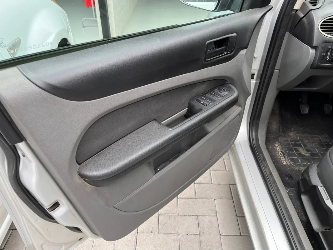 Focus 1.6 mec. Completo 2013 - Imagem 9