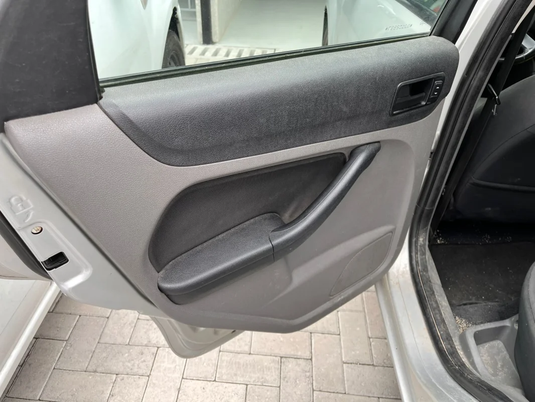 Focus 1.6 mec. Completo 2013 - Imagem 17