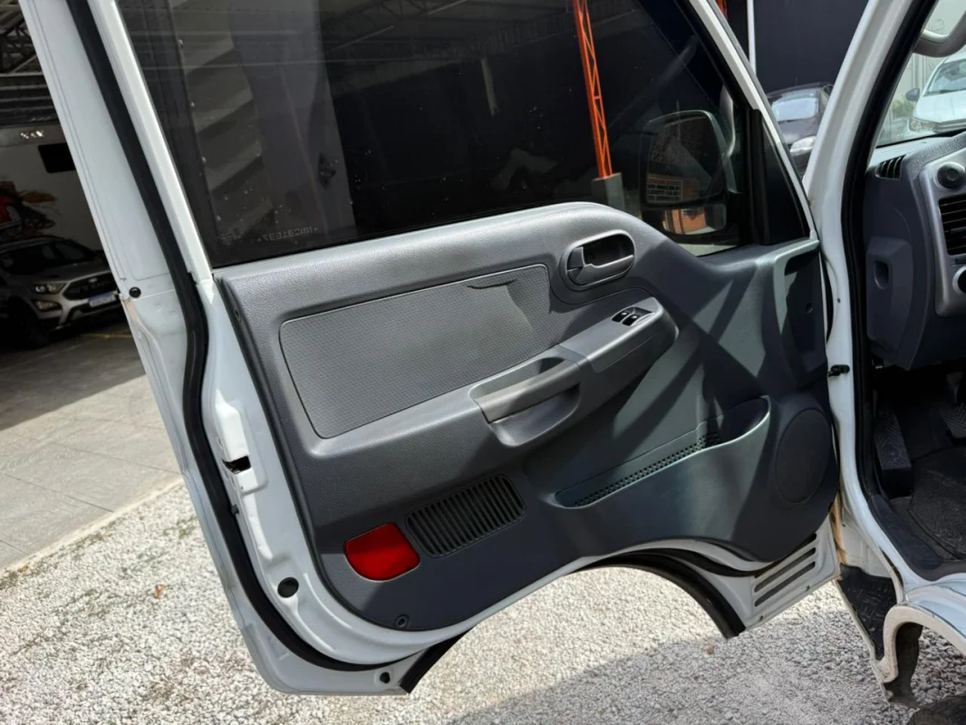 Bonto K-2500 2.5 Diesel Mec. Completa Baú 2022 - Imagem 13