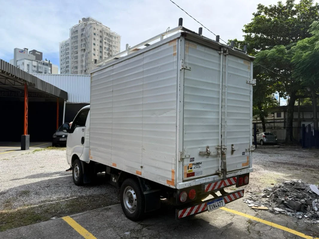Bonto K-2500 2.5 Diesel Mec. Completa Baú 2022 - Imagem 5