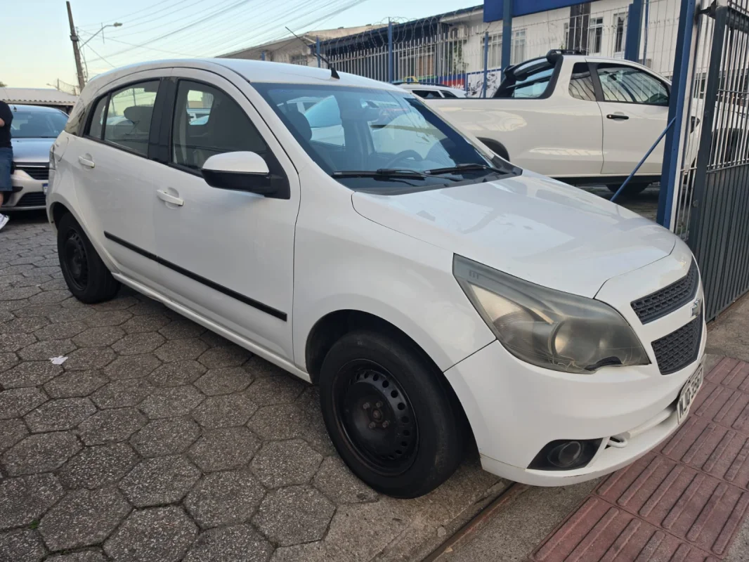 Agile LT 1.4 Mec GNV completo 2013