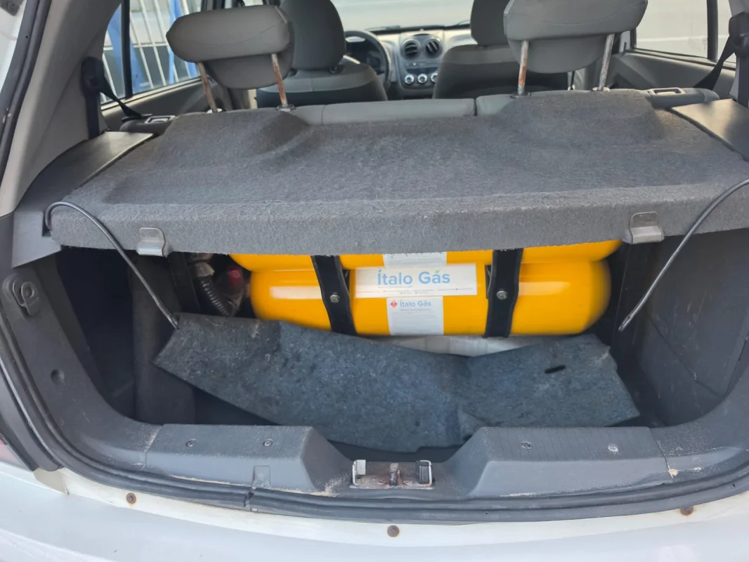 Agile LT 1.4 Mec GNV completo 2013 - Imagem 9