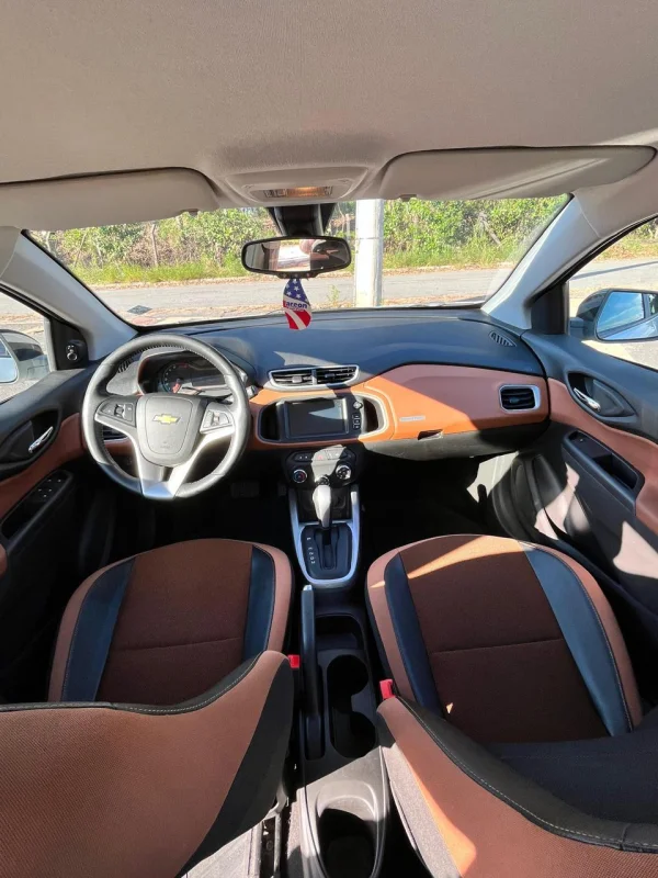 ONIX HATCH 2017 automático - Imagem 10