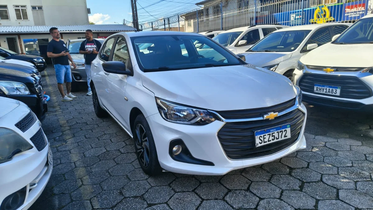 ONIX HATCH LT2 1.0 12V FLEX 2024 