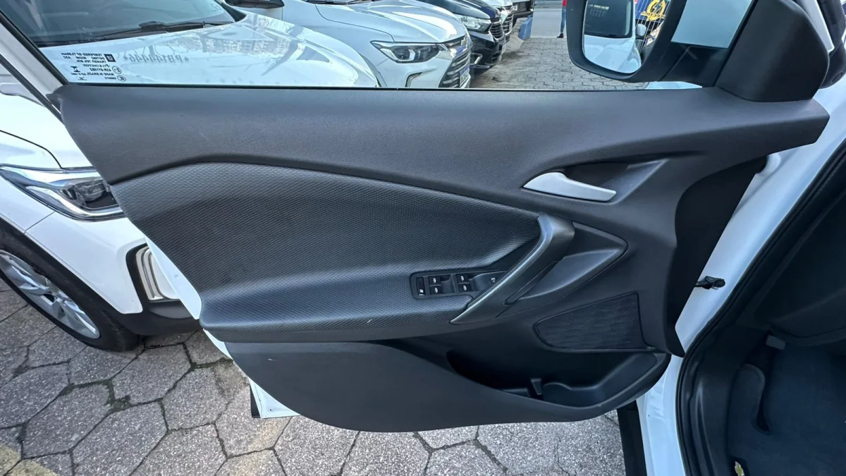 TRACKER 1.0 Turbo 12V Flex Automático 2023 - Imagem 12