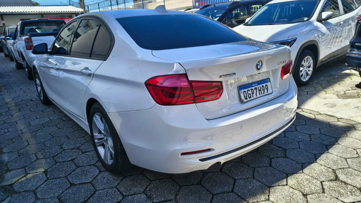 320i 2.0 TB SPORT 2017  - Imagem 3