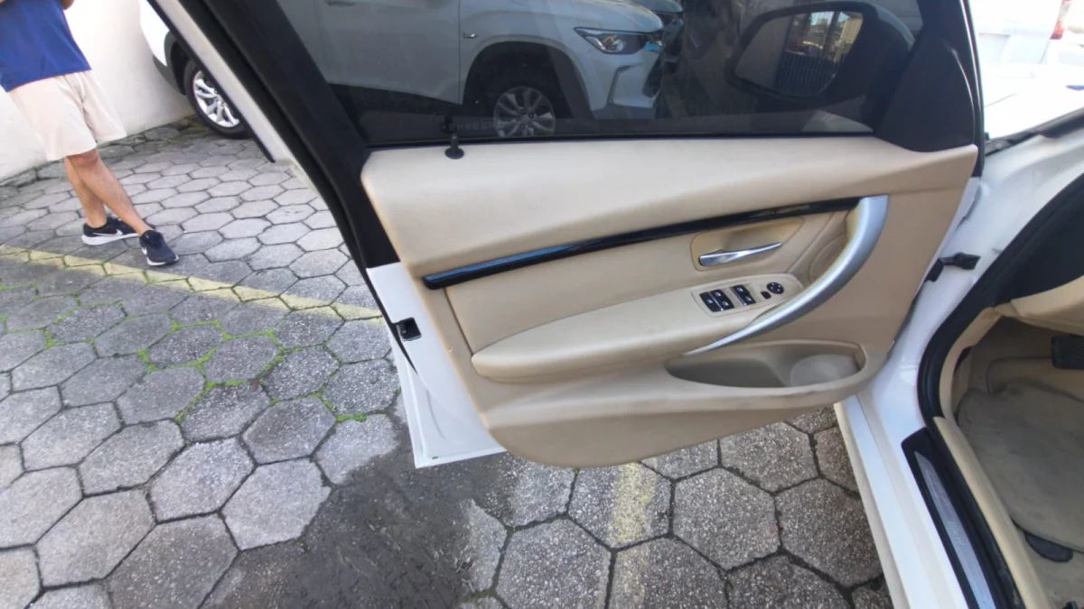 320i 2.0 TB SPORT 2017  - Imagem 15