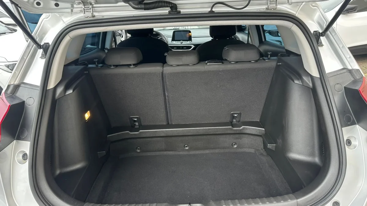 TRACKER 1.0 Turbo 12V Flex Automático 2023 - Imagem 8