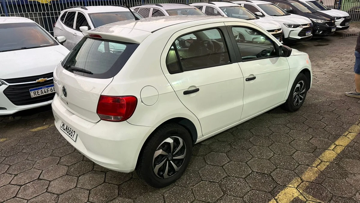 Gol (novo) 1.0 Mi Total Flex 8V 4p 2015 Flex - Imagem 5