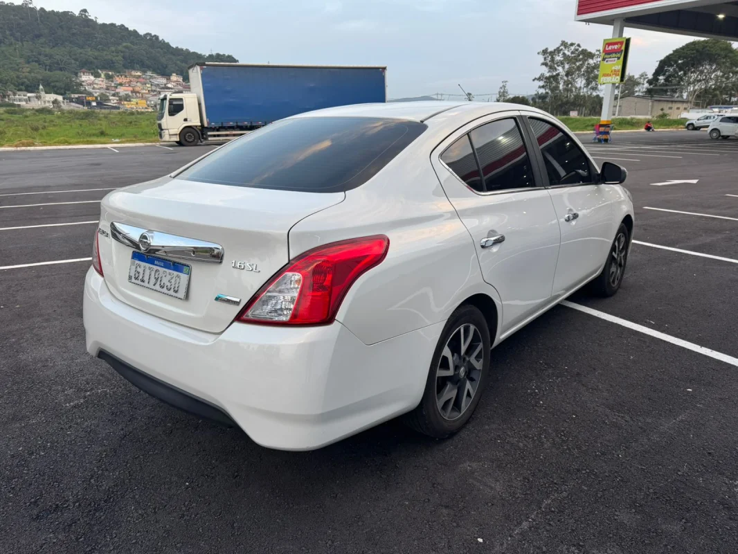 Versa SL 1.6 Automático 2017 - Imagem 2
