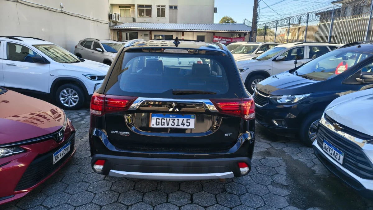 OUTLANDER GT V6 3.0 AUTOMÁTICO 2018  - Imagem 6