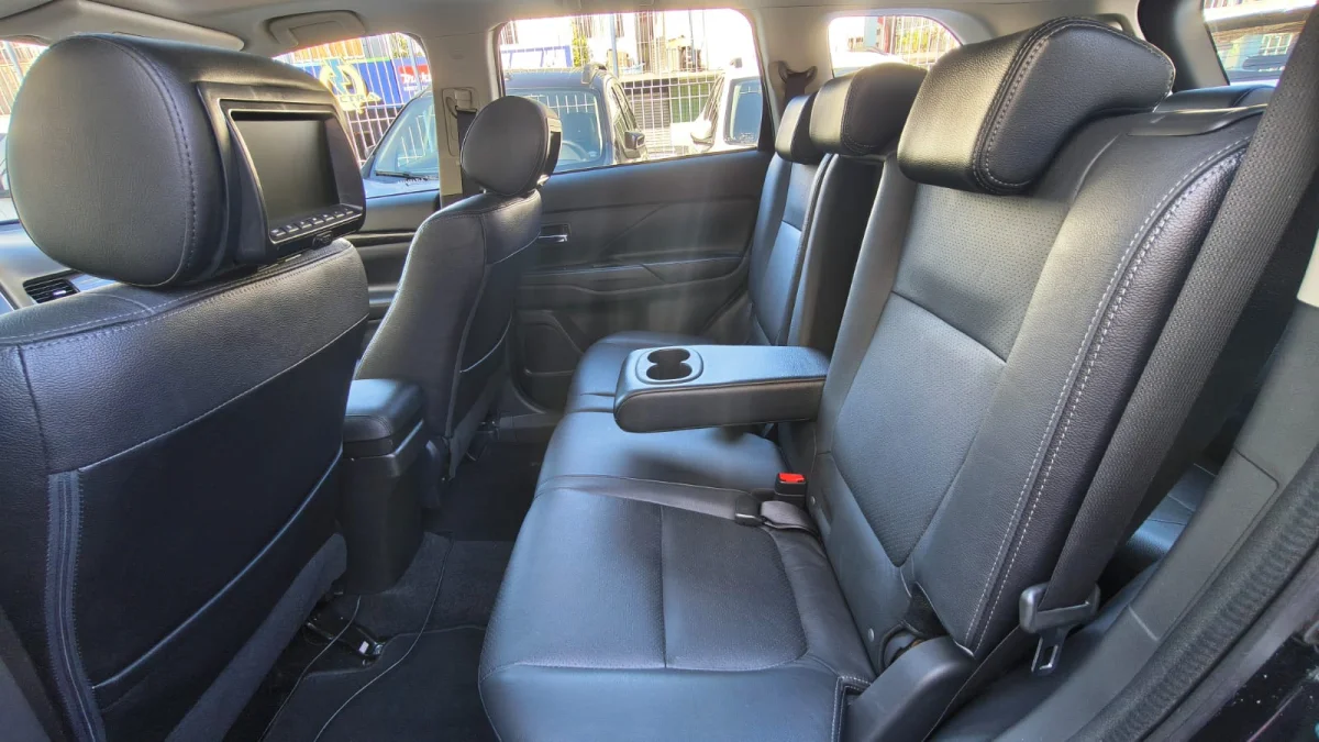 OUTLANDER GT V6 3.0 AUTOMÁTICO 2018  - Imagem 8