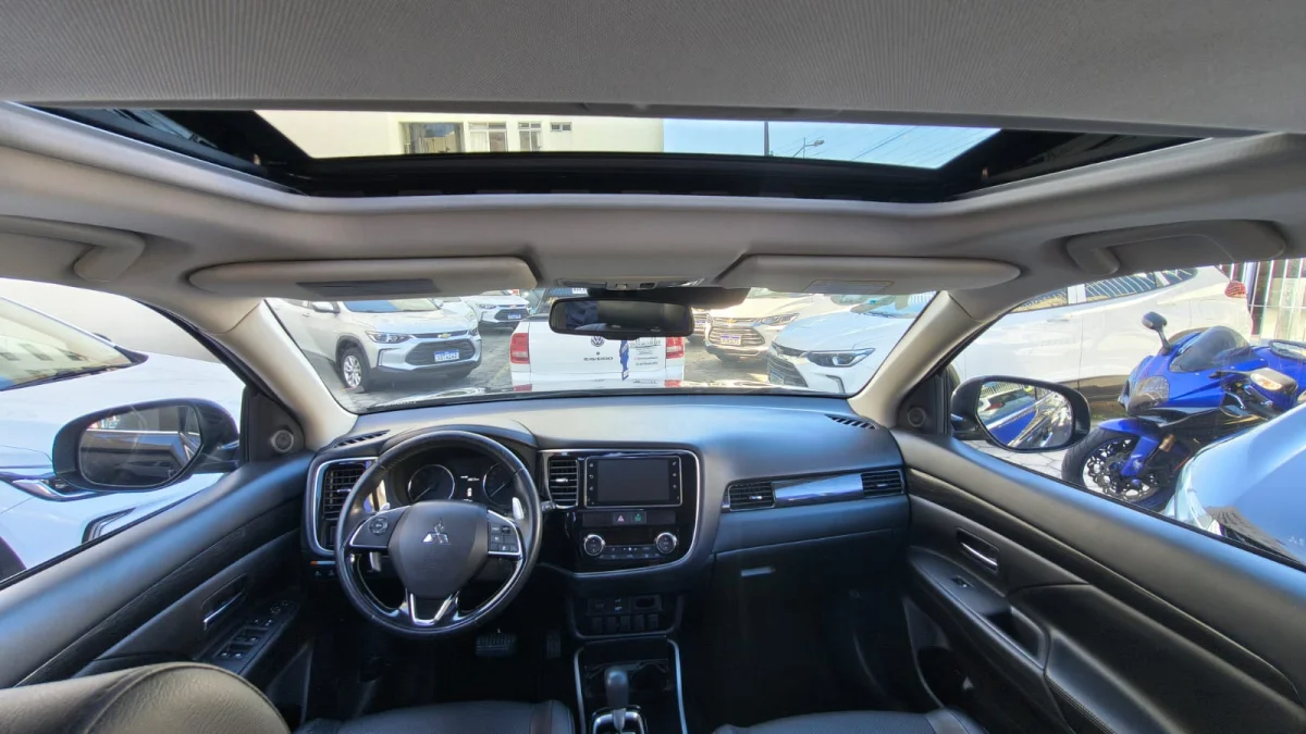 OUTLANDER GT V6 3.0 AUTOMÁTICO 2018  - Imagem 7