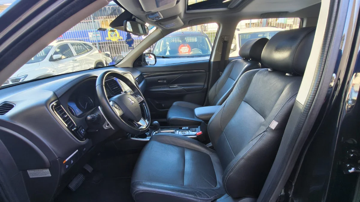 OUTLANDER GT V6 3.0 AUTOMÁTICO 2018  - Imagem 10