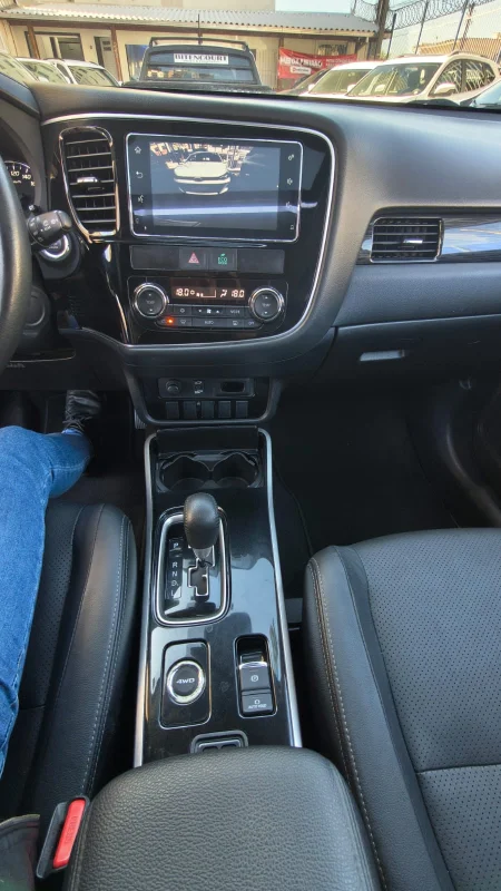 OUTLANDER GT V6 3.0 AUTOMÁTICO 2018  - Imagem 17