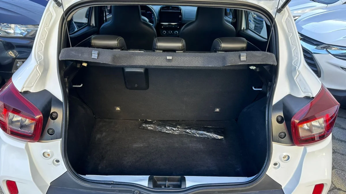 KWID OUTSIDER 1.0 Flex 12V 5p Mecânico 2023 - Imagem 10