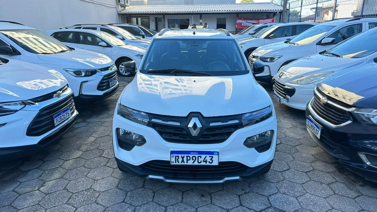 KWID OUTSIDER 1.0 Flex 12V 5p Mecânico 2023 - Imagem 2