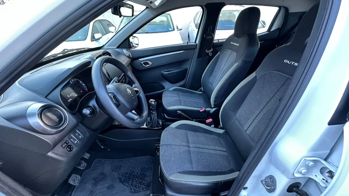 KWID OUTSIDER 1.0 Flex 12V 5p Mecânico 2023 - Imagem 9