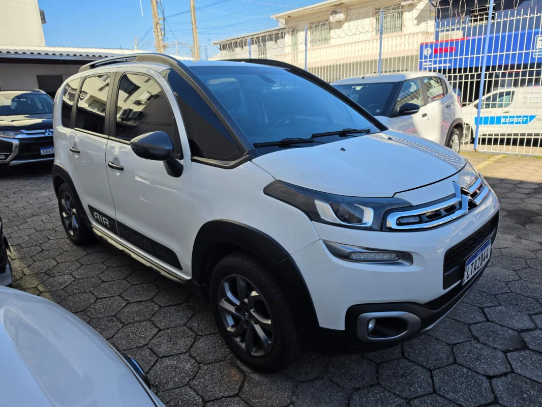 Aircross Shine 1.6 Aut. Completa 2017