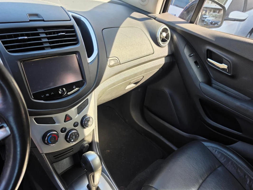 Tracker LTZ 1.8 Aut. Completa 2016 - Imagem 9