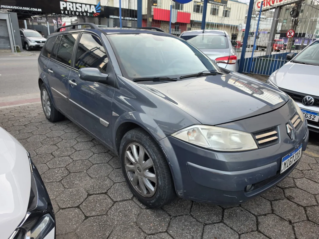 Megane Grand Tour 1.6 Mec Completa 2012