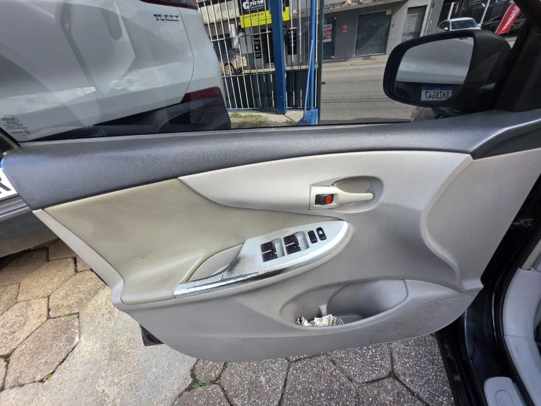 Corolla GLi 1.8 Flex 16V Automático 2012 - Imagem 14