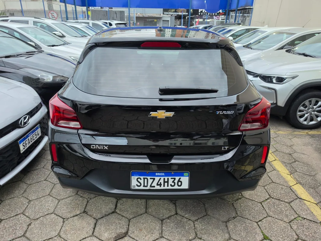 ONIX 1.0 TURBO AUTOMÁTICO LT 2023 - Imagem 6