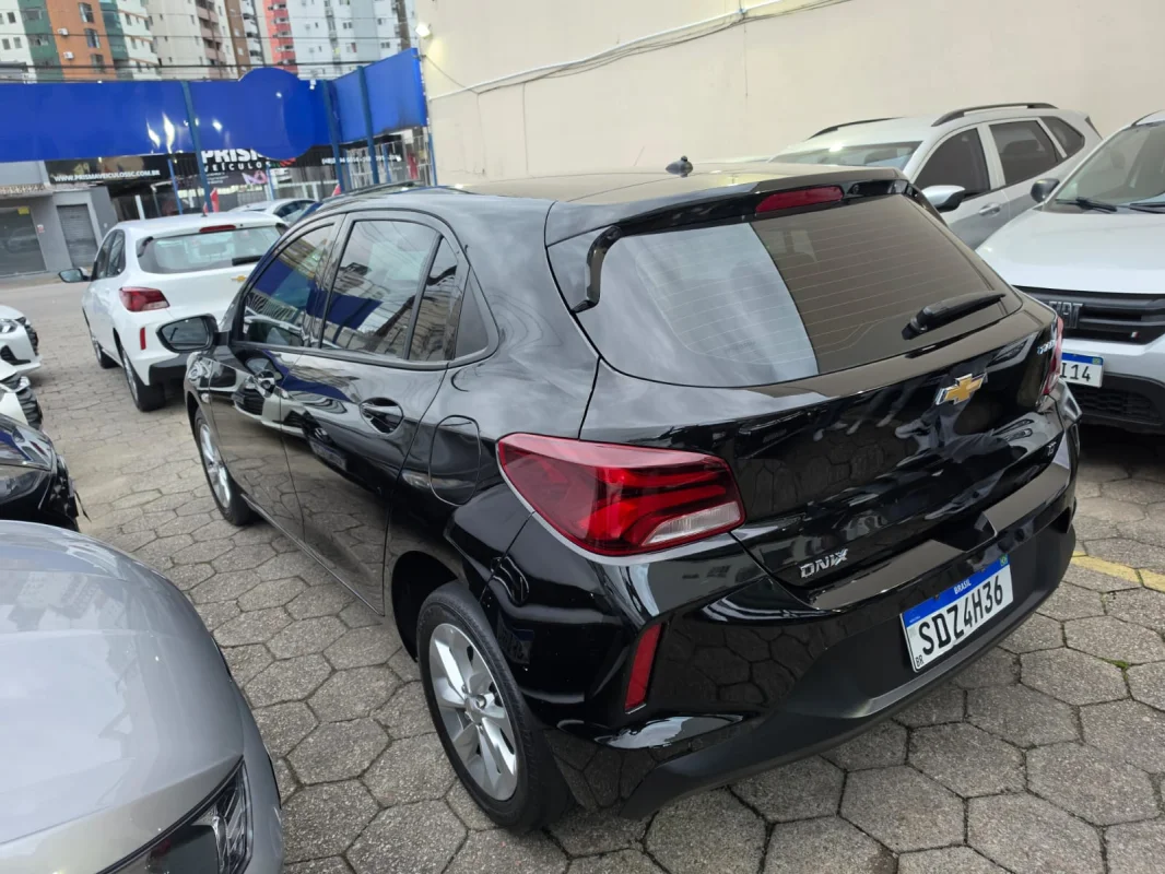 ONIX 1.0 TURBO AUTOMÁTICO LT 2023 - Imagem 3
