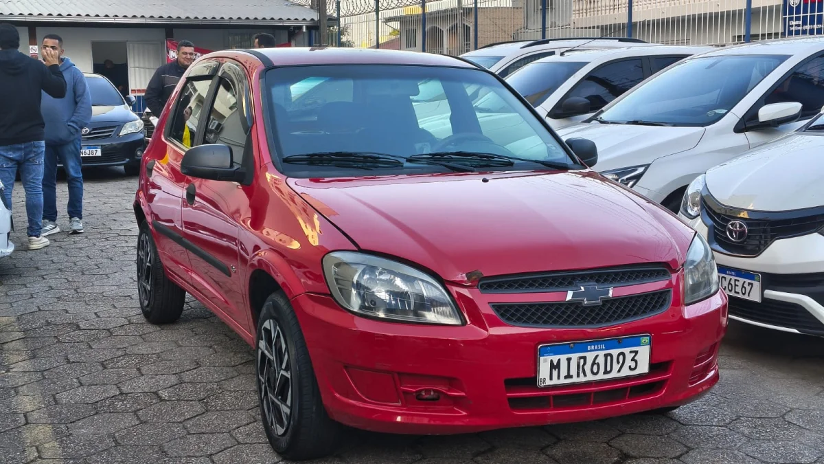 Celta LS 1.0 com vidro elétrico 2012