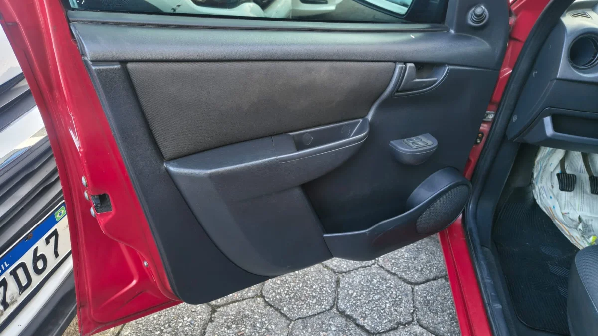 Celta LS 1.0 com vidro elétrico 2012 - Imagem 11