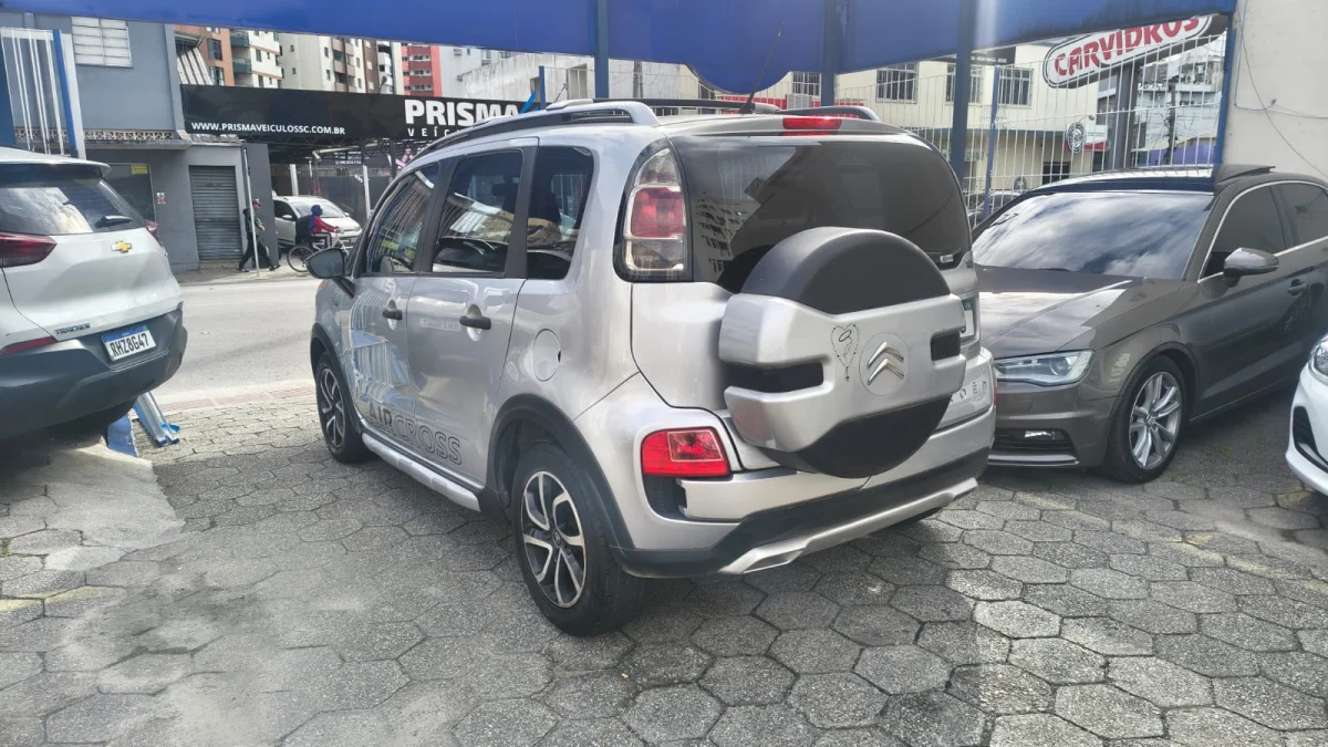 Aircross GLX 1.6 completo manual 2013 - Imagem 7