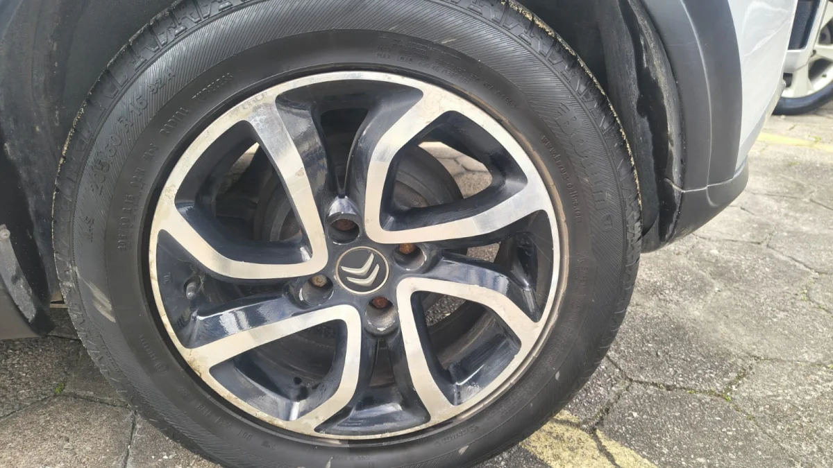 Aircross GLX 1.6 completo manual 2013 - Imagem 8