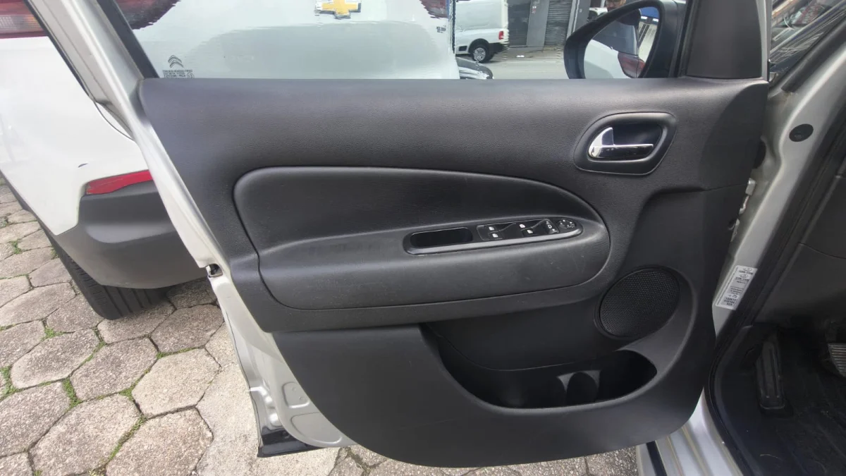 Aircross GLX 1.6 completo manual 2013 - Imagem 15