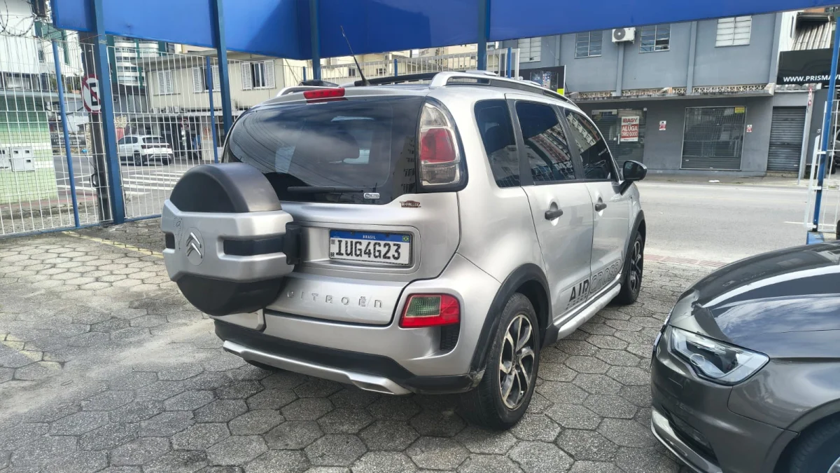 Aircross GLX 1.6 completo manual 2013 - Imagem 16