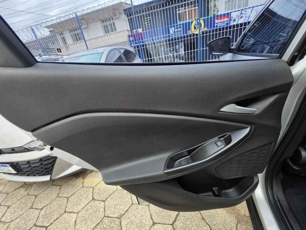 TRACKER LT TURBO 1.0 AUTOMÁTICO 2023 - Imagem 13