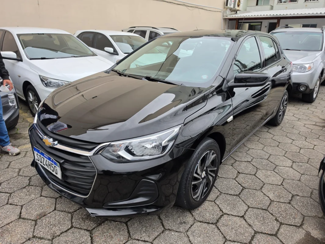 ONIX HATCH LT2 1.0 12V Flex 5p Mecânico 2023 - Imagem 4