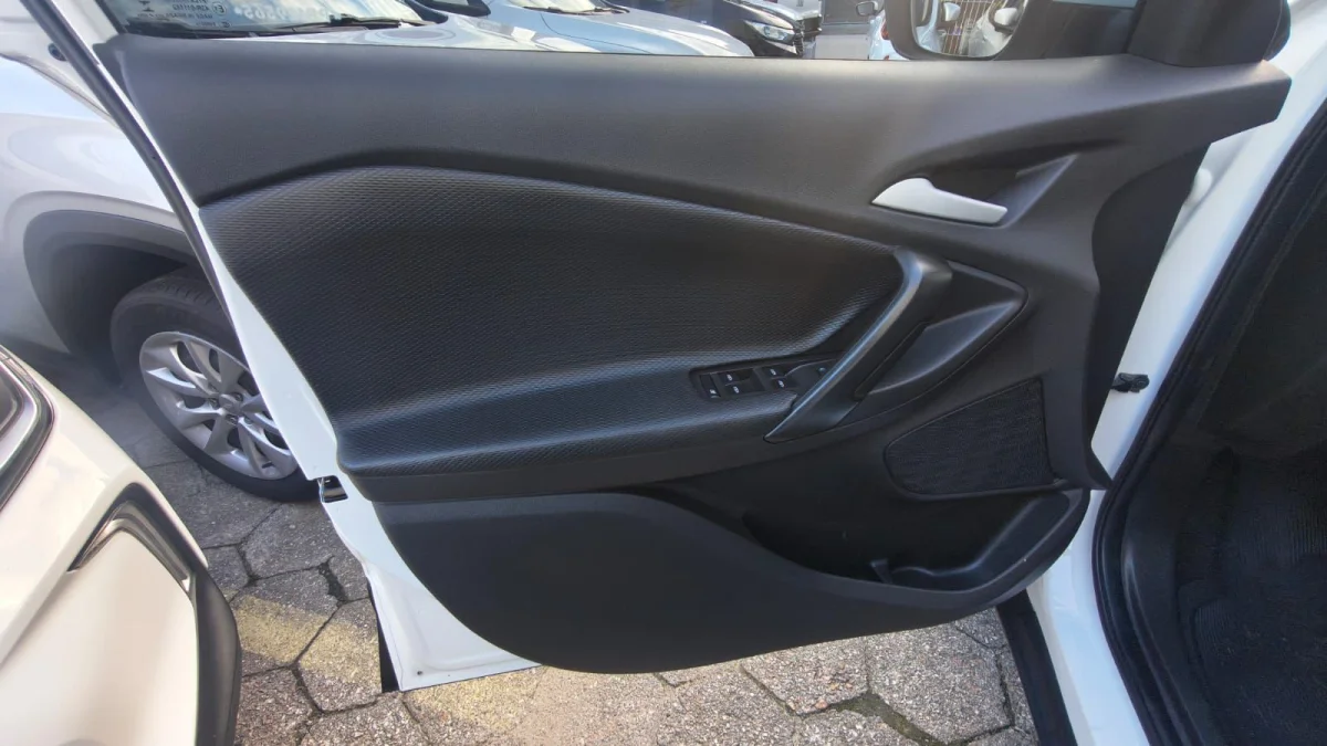 TRACKER LT TURBO 1.0 AUTOMÁTICO 2023 - Imagem 9