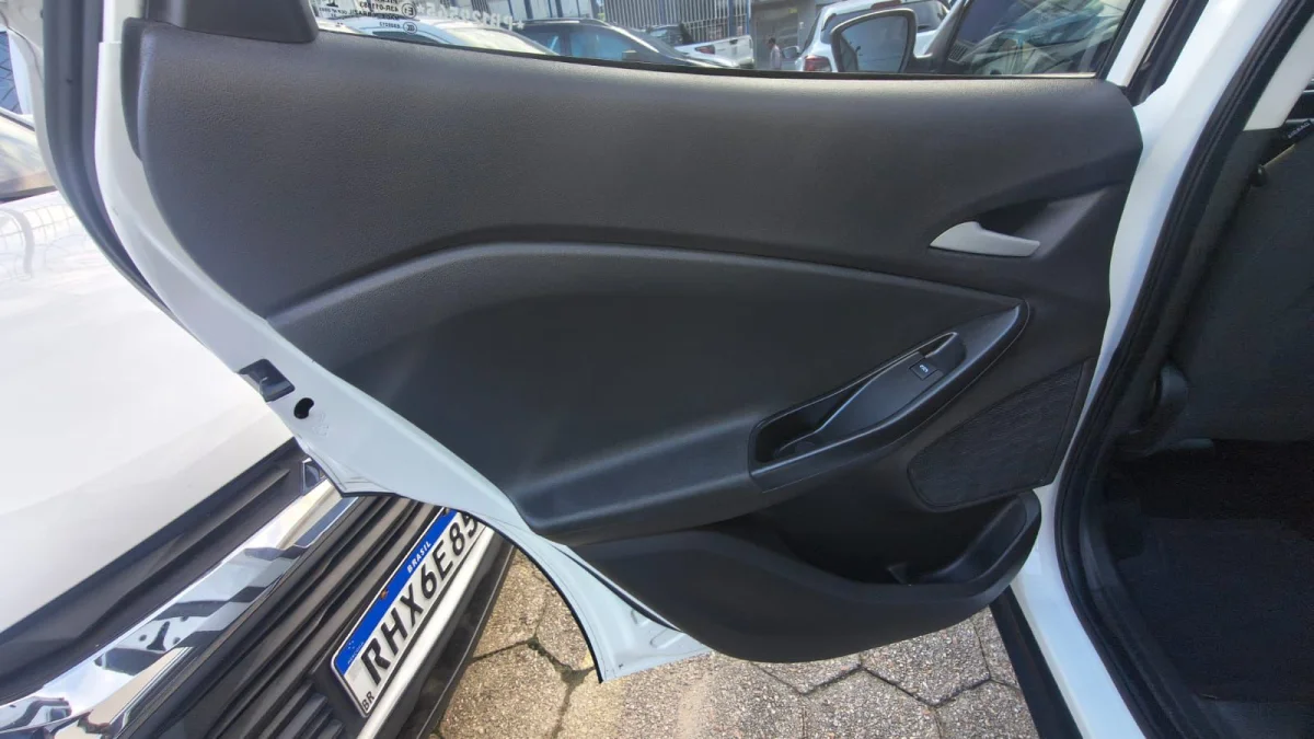 TRACKER LT TURBO 1.0 AUTOMÁTICO 2023 - Imagem 12