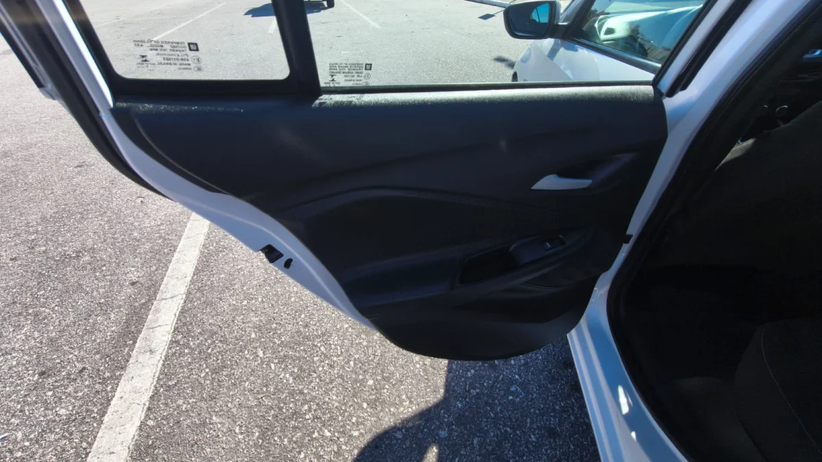 ONIX HATCH LT 1.0 12V Flex 5p Mec. 2023 - Imagem 16