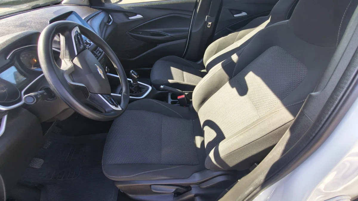 ONIX HATCH LT 1.0 12V Flex 5p Mec. 2023 - Imagem 12
