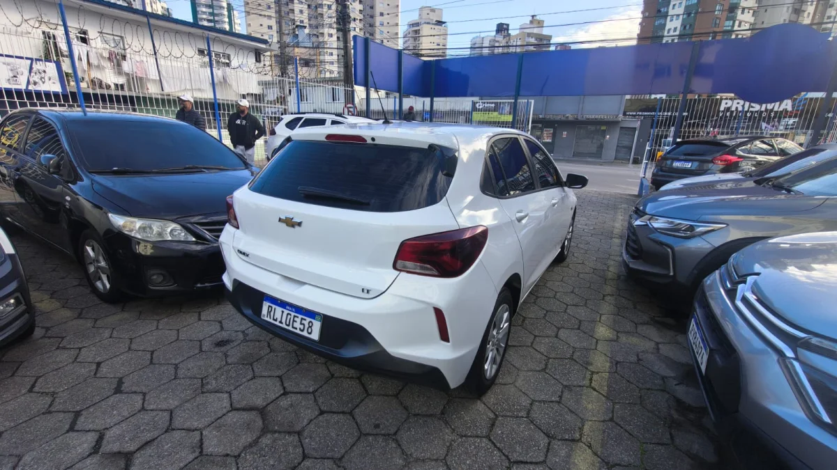 ONIX HATCH LT1 1.0 12V FLEX 2021 - Imagem 3