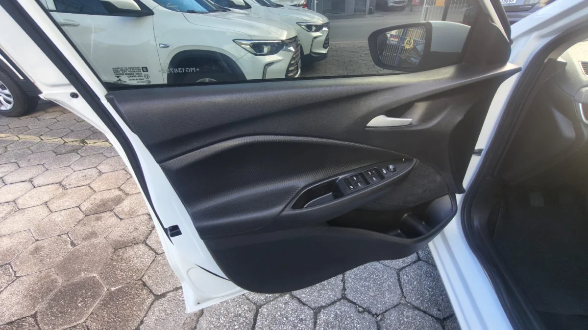 ONIX HATCH LT1 1.0 12V FLEX 2021 - Imagem 15