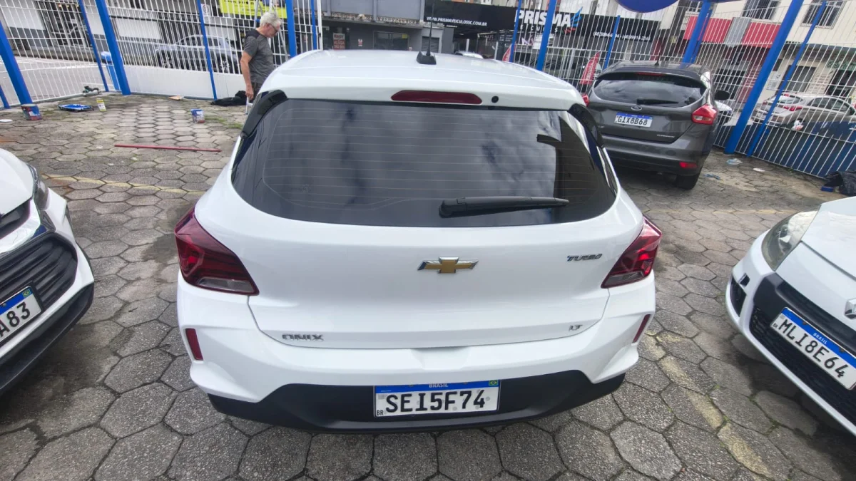ONIX HATCH LT 1.0 12V TB Flex 5p Aut. 2023 - Imagem 4
