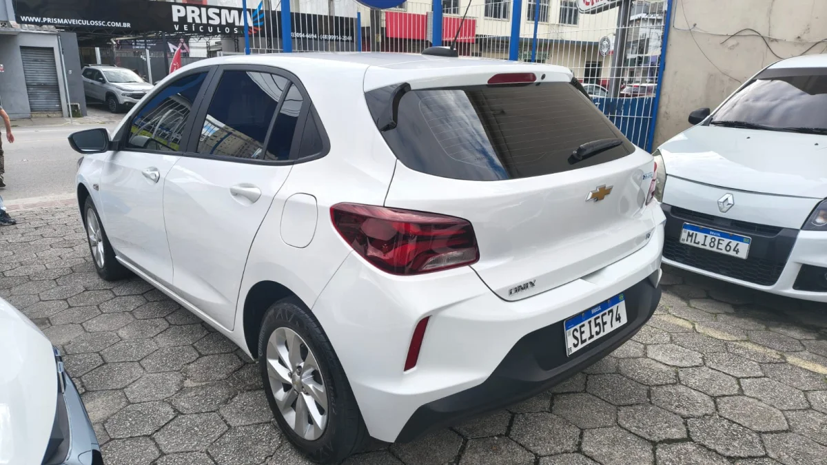 ONIX HATCH LT 1.0 12V TB Flex 5p Aut. 2023 - Imagem 5