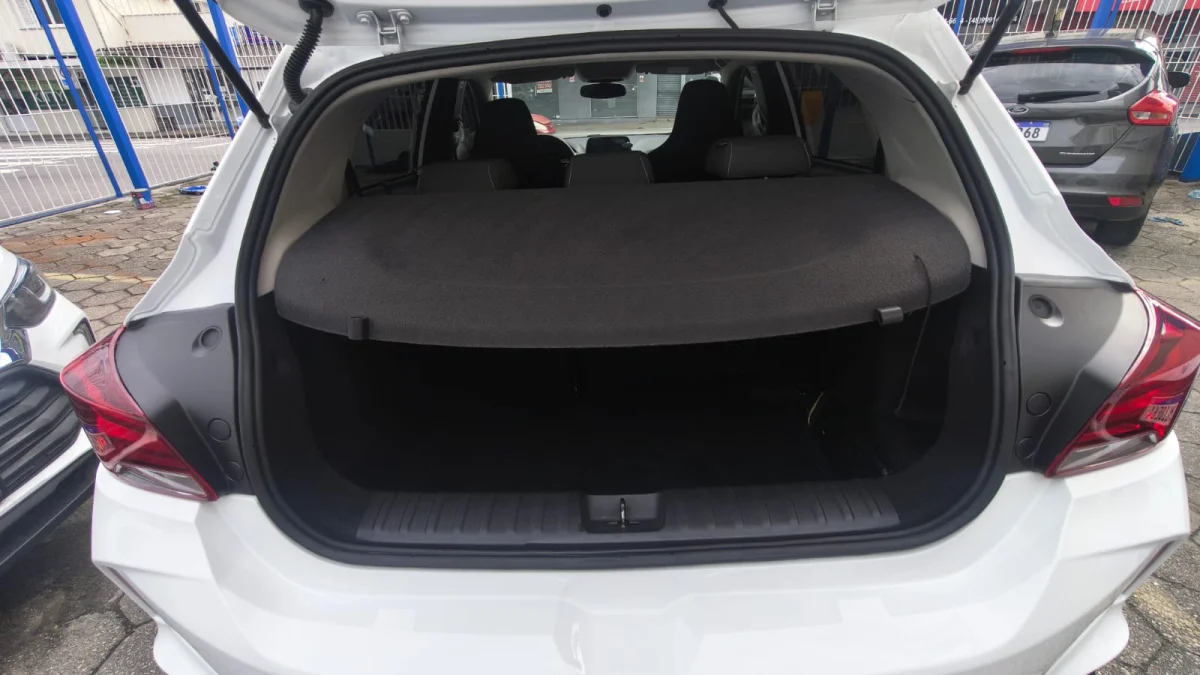 ONIX HATCH LT 1.0 12V TB Flex 5p Aut. 2023 - Imagem 10