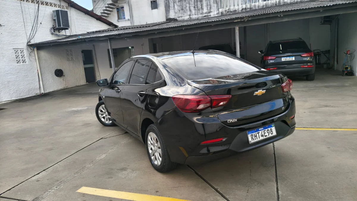 ONIX SEDAN Plus LT 1.0 12V Flex 4p Mec. 2022 - Imagem 3